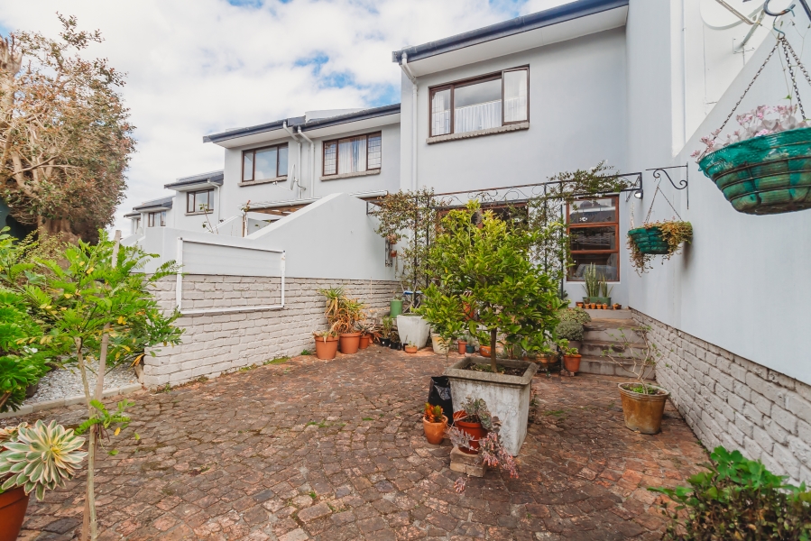 2 Bedroom Property for Sale in Dormehls Drift Western Cape